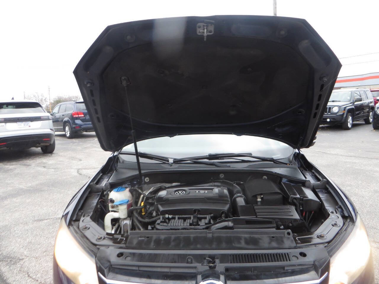 Used 2015 Volkswagen Passat 1.8T Wolfsburg Edition image 9