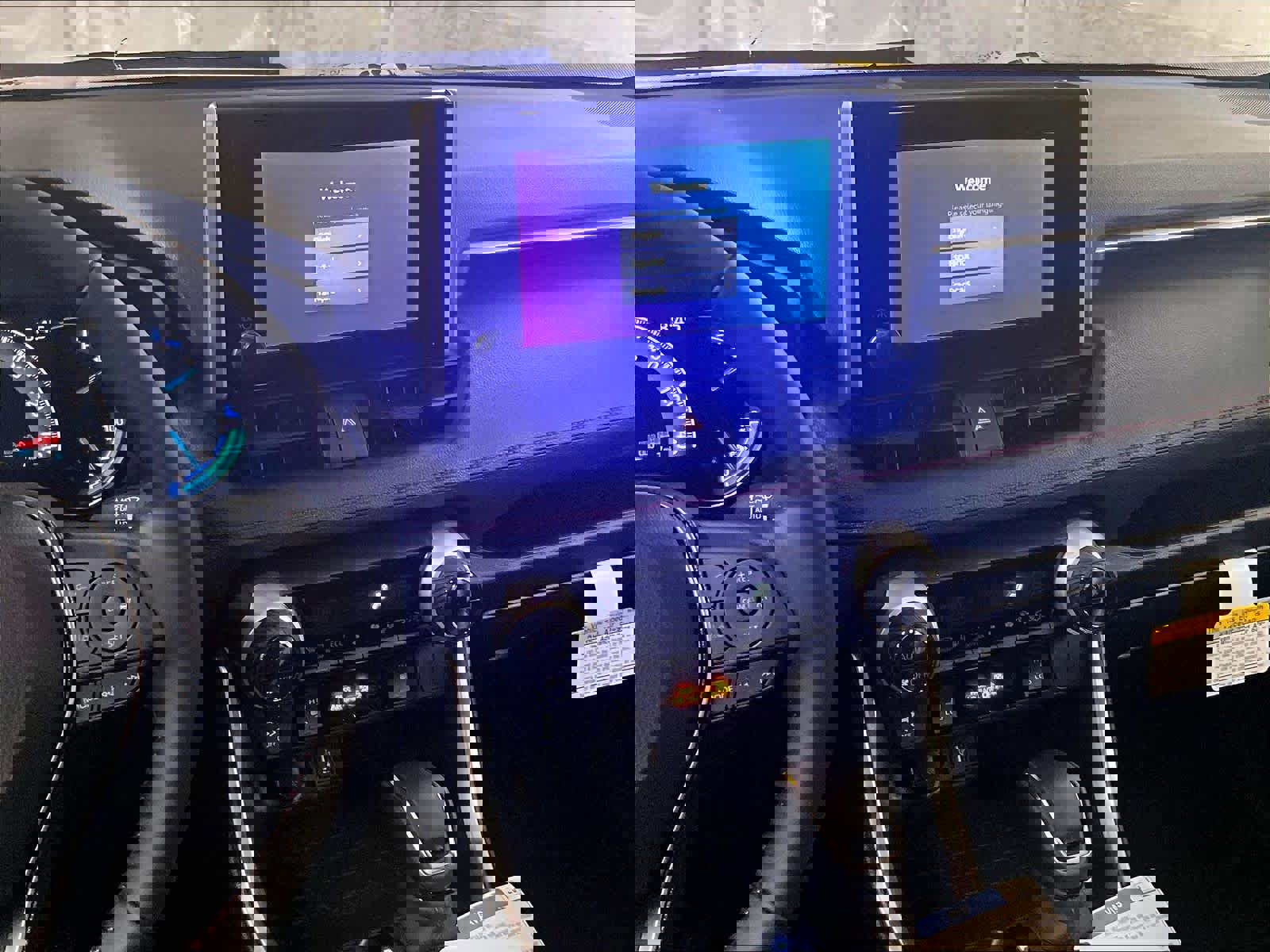 New 2025 Toyota RAV4 SE image 13