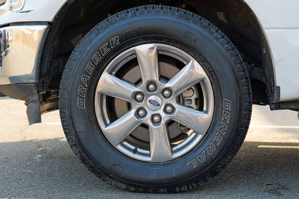 Used 2019 Ford F150 XLT w/ Equipment Group 302A Luxury AWD/4WD image 17