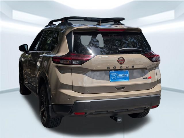 Used 2025 Nissan Rogue SV AWD/4WD image 3