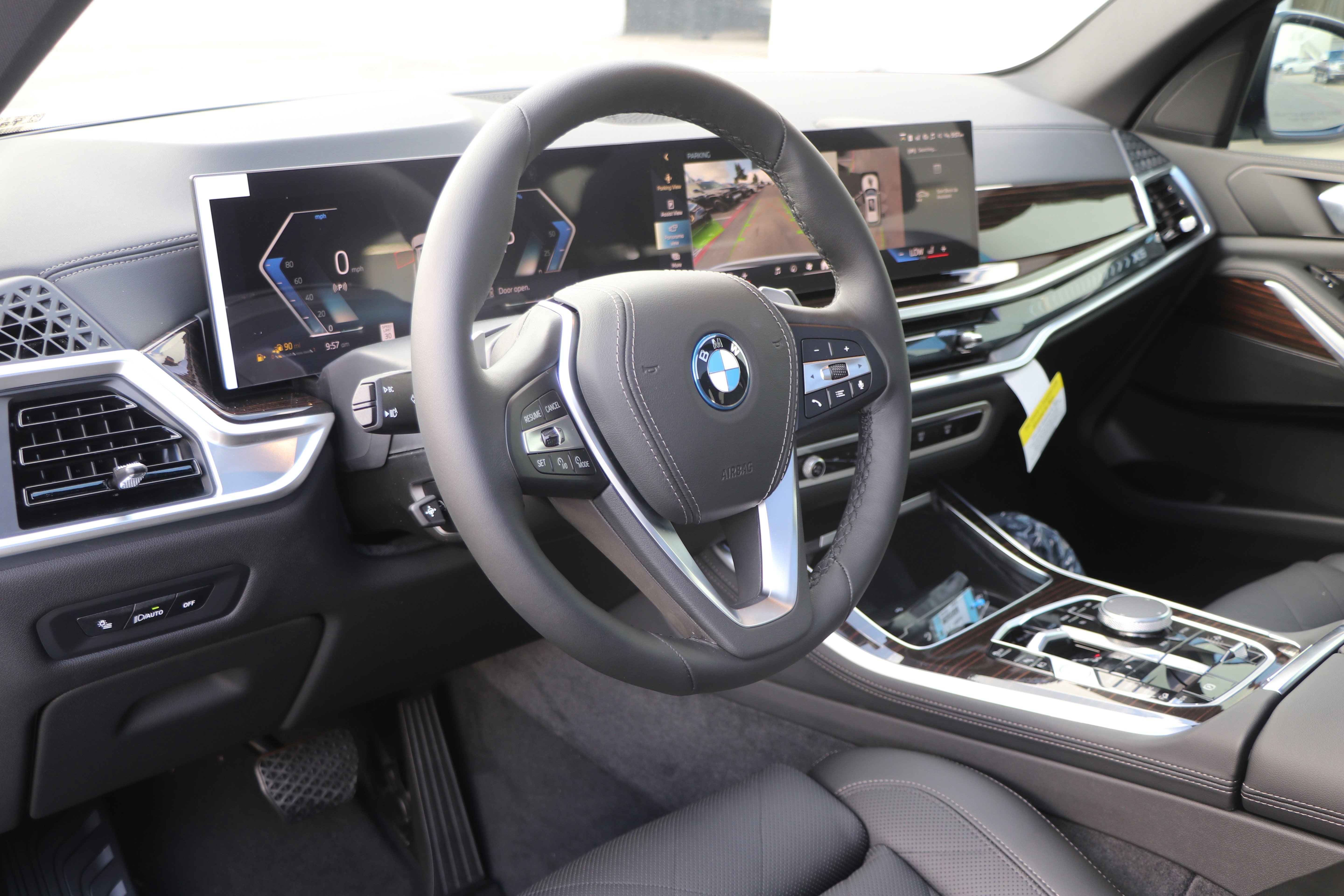 Used 2026 BMW X5 xDrive50e w/ Parking Assistance Package image 14