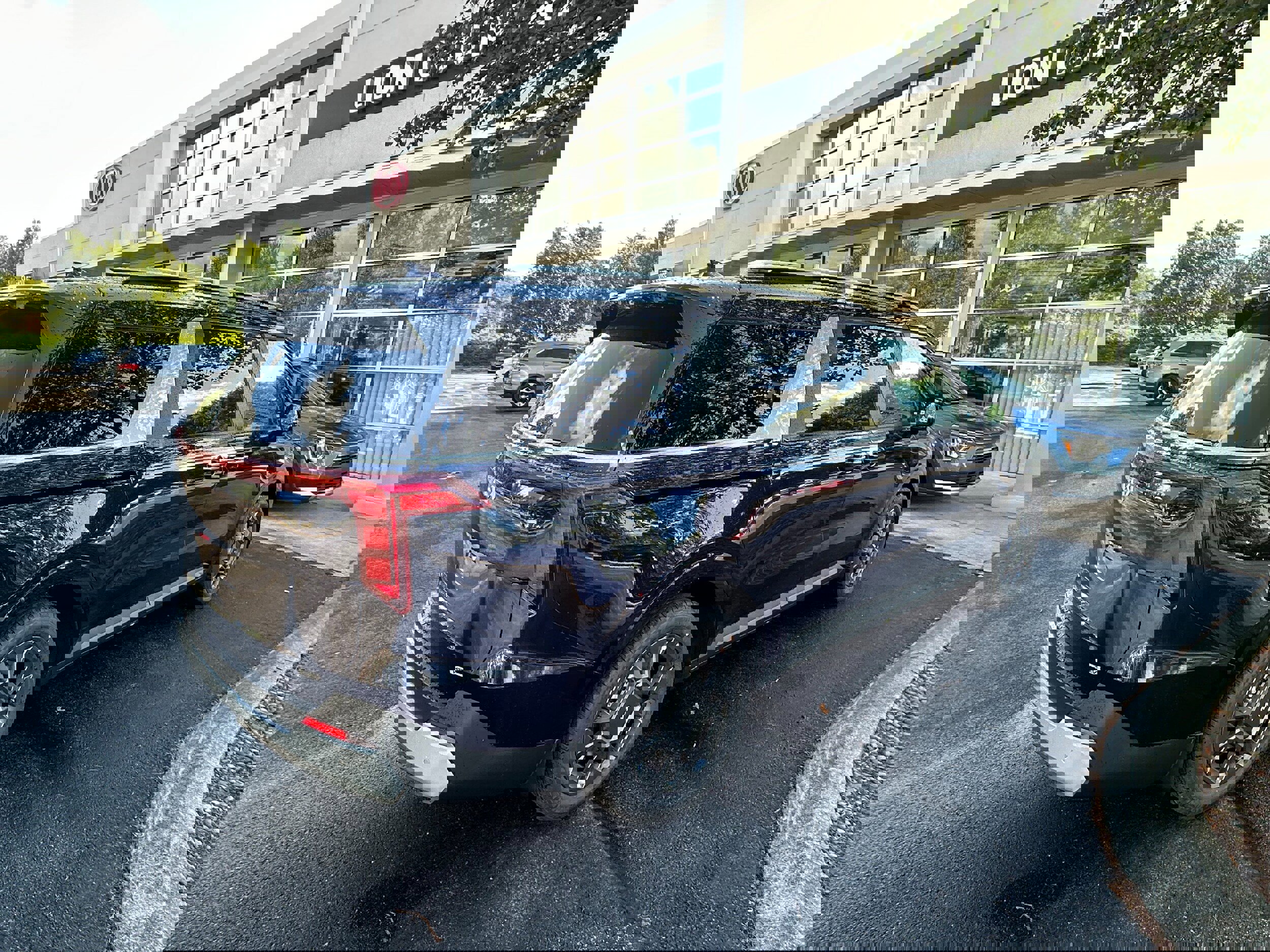 New 2026 Kia Carnival EX image 5