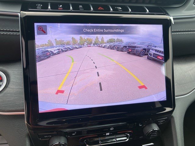 New 2025 Jeep Grand Cherokee Limited w/ Trailer Tow Package image 21