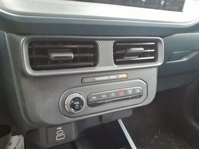 Used 2025 Ford Maverick XL w/ Equipment Group 102A image 19