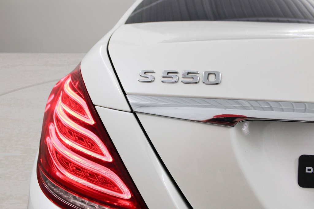 Used 2017 Mercedes-Benz S 550 Sedan image 31