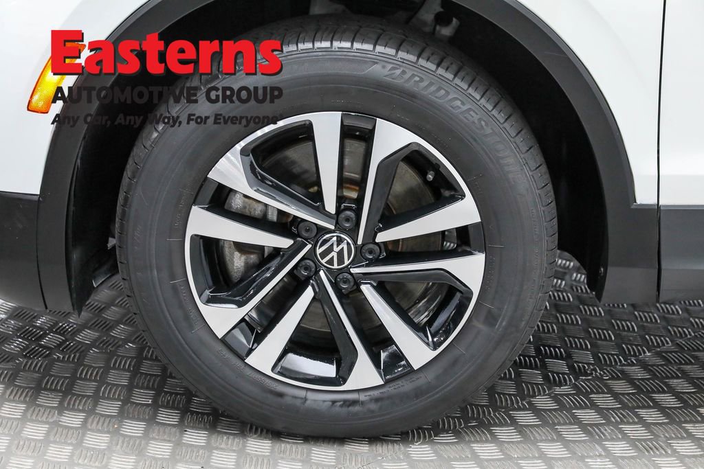 Used 2022 Volkswagen Tiguan S image 31