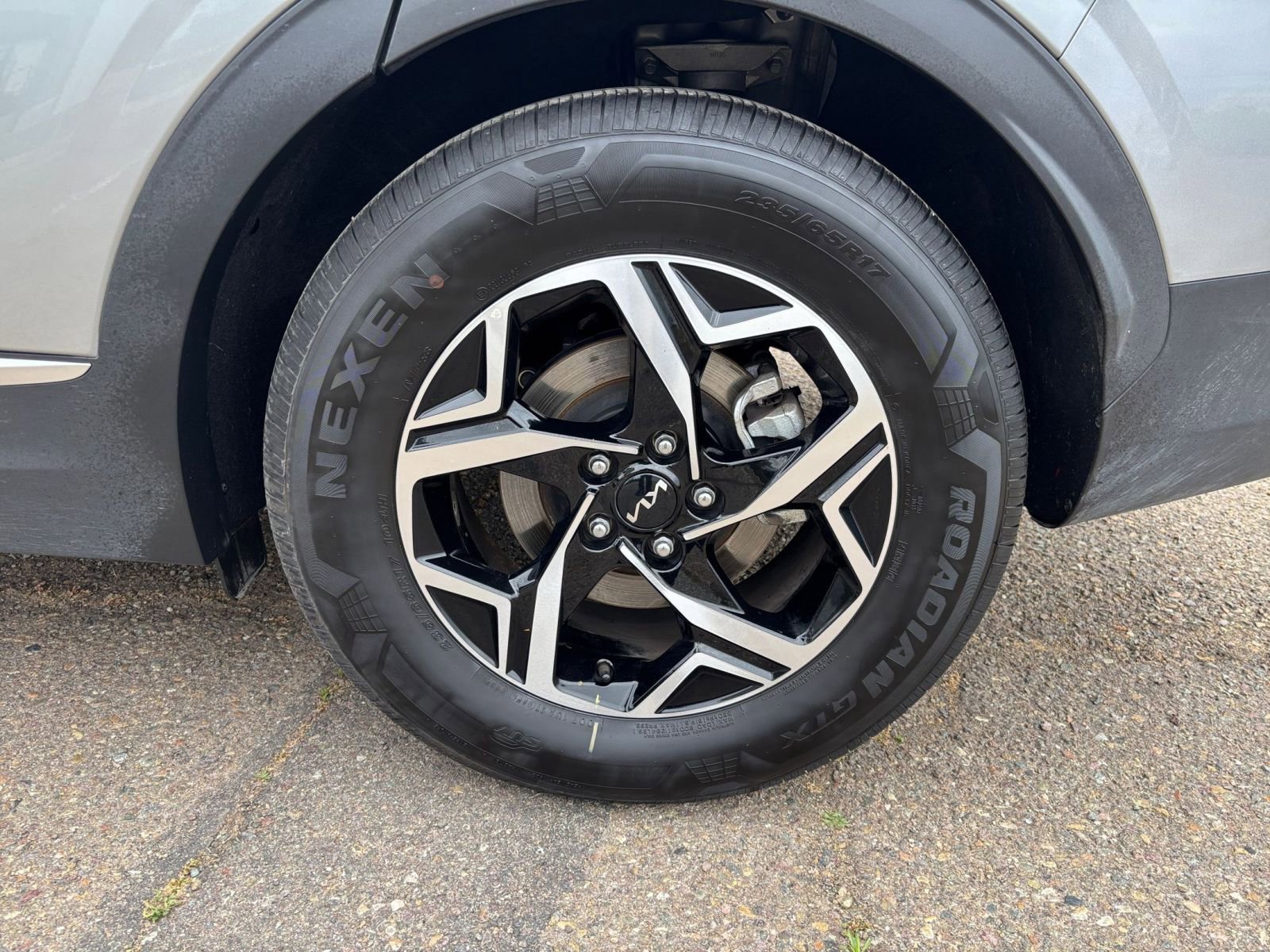 Used 2025 Kia Sportage LX FWD image 29