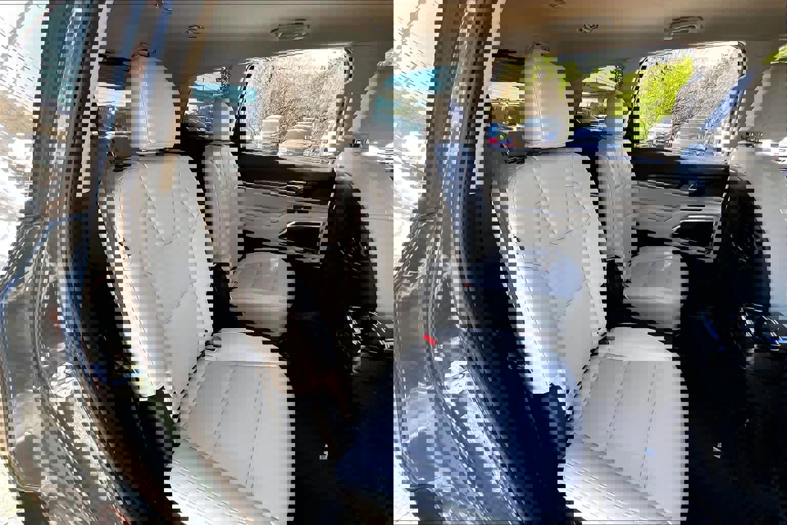 Used 2024 Kia Telluride S image 18