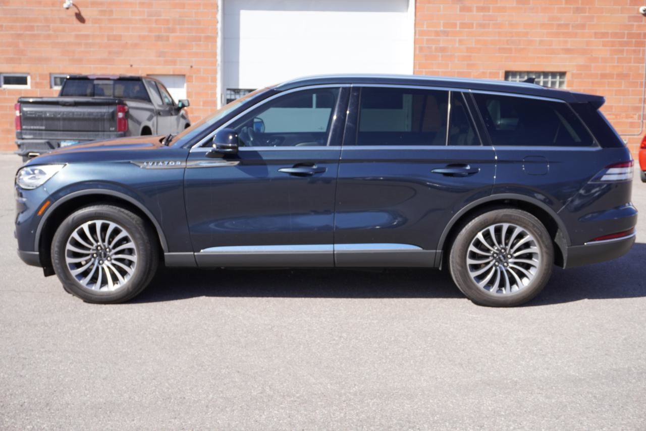 Used 2022 Lincoln Aviator Reserve w/ Equipment Group 201A image 2
