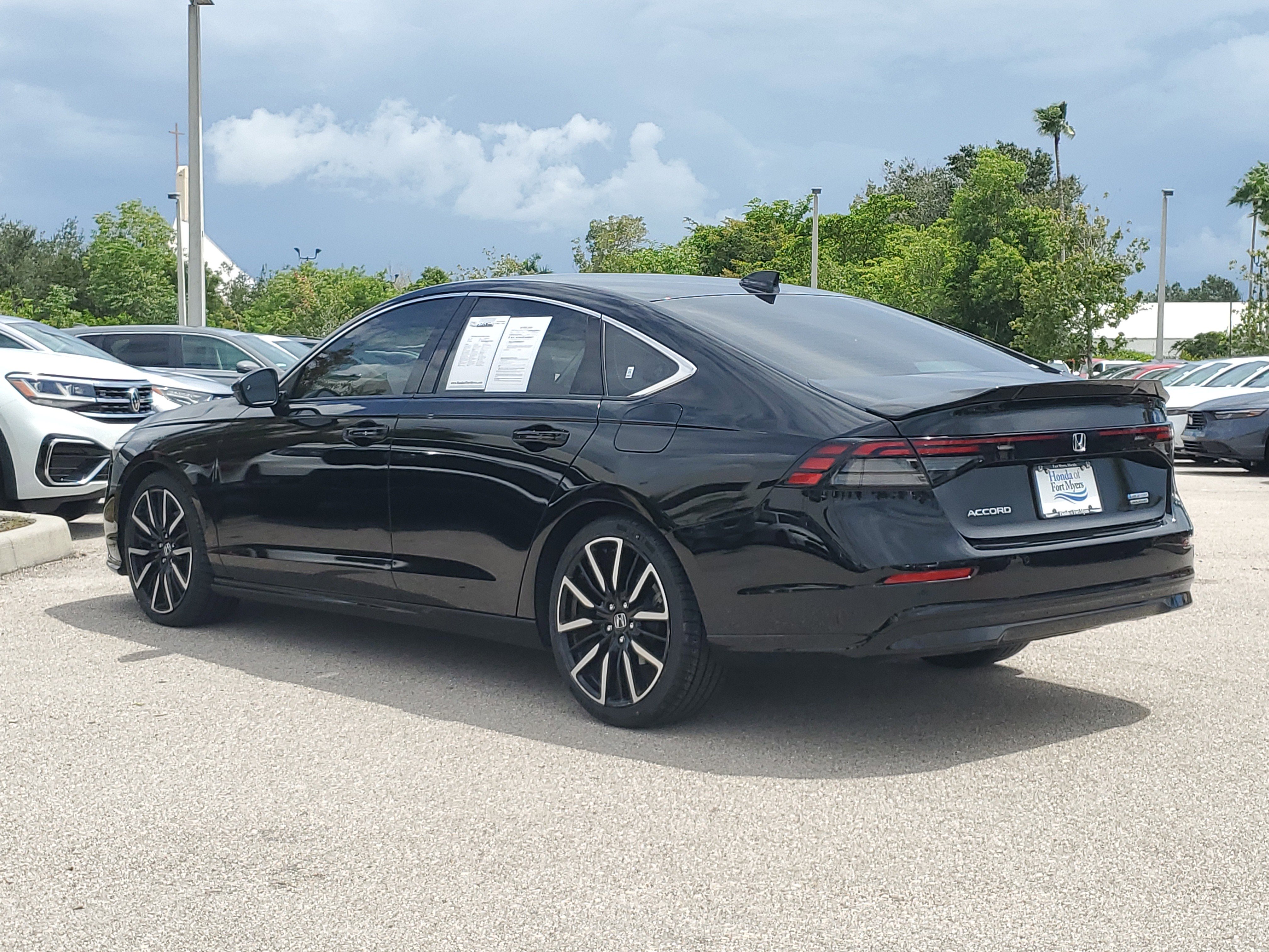 Used 2024 Honda Accord Touring image 7