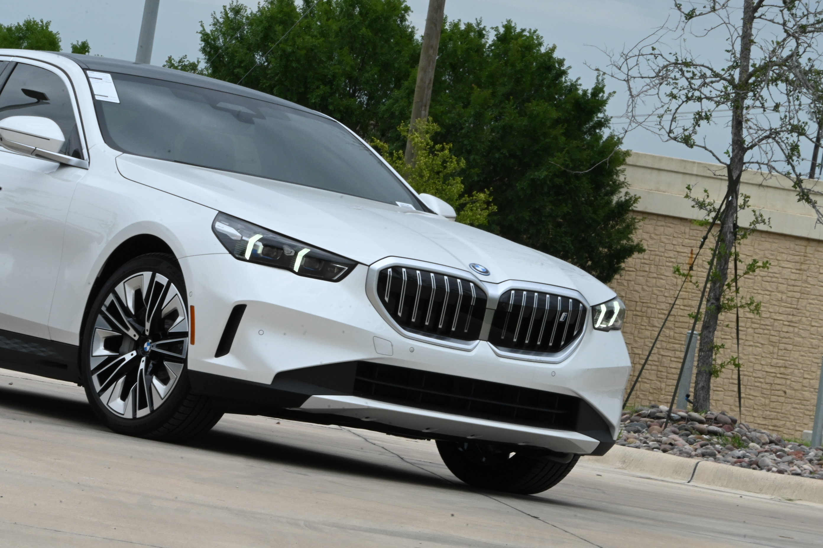 New 2027 BMW i5 eDrive40 RWD image 28