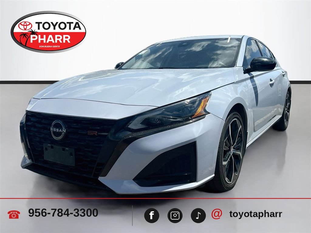 Used 2023 Nissan Altima 2.5 SR FWD image 1