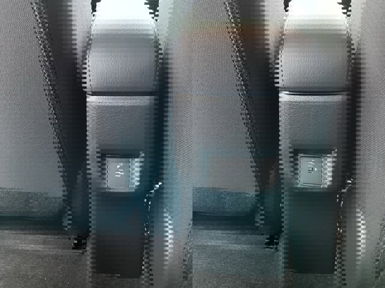 New 2025 Nissan Versa SV w/ Trunk Package image 16