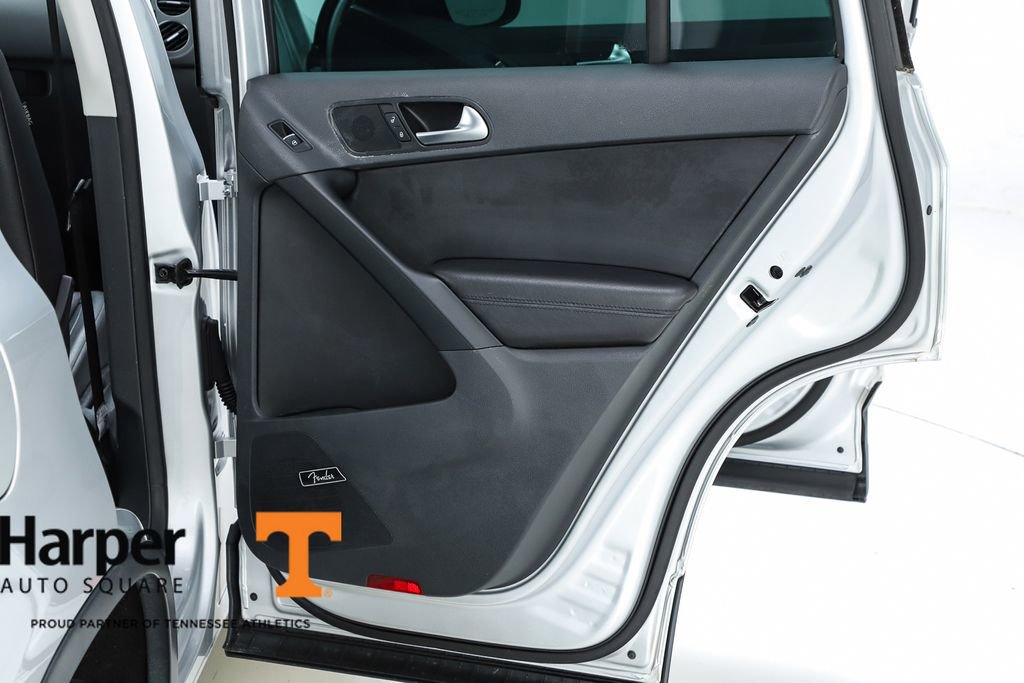 Used 2015 Volkswagen Tiguan SEL FWD image 65