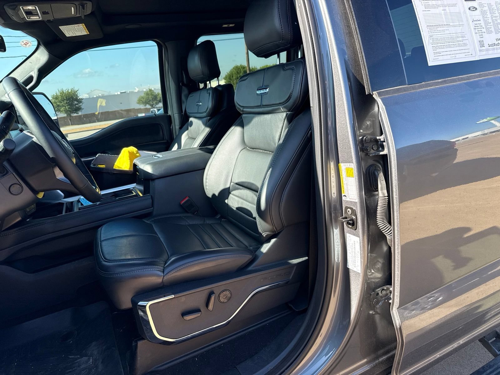 Used 2025 Ford F250 Platinum AWD/4WD image 15
