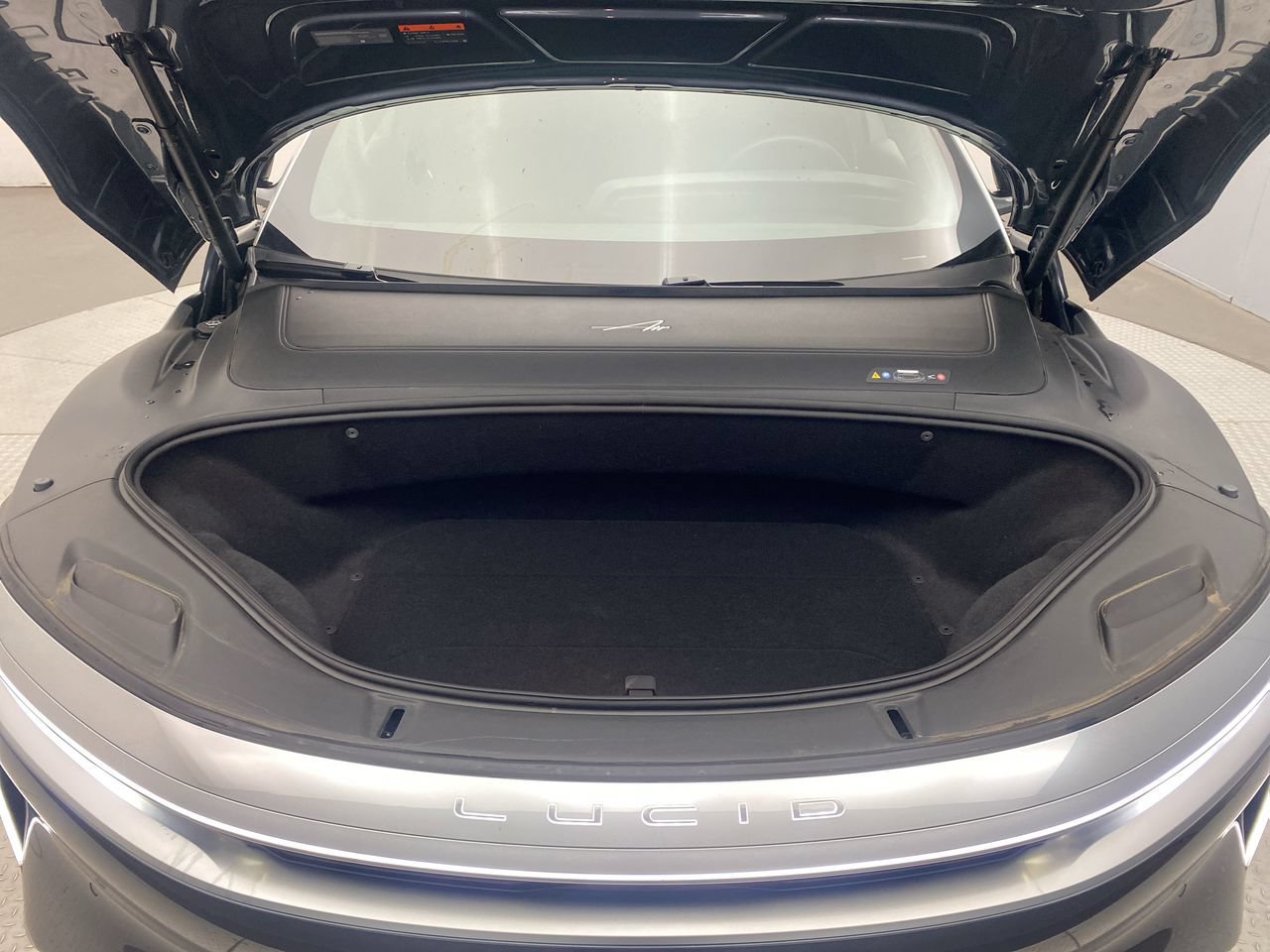 Used 2024 Lucid Air Touring AWD/4WD image 11