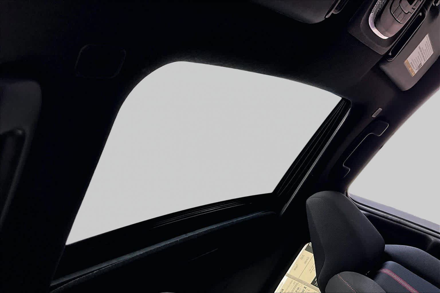 Certified 2025 Toyota Corolla SE w/ SE Premium Package FWD image 14