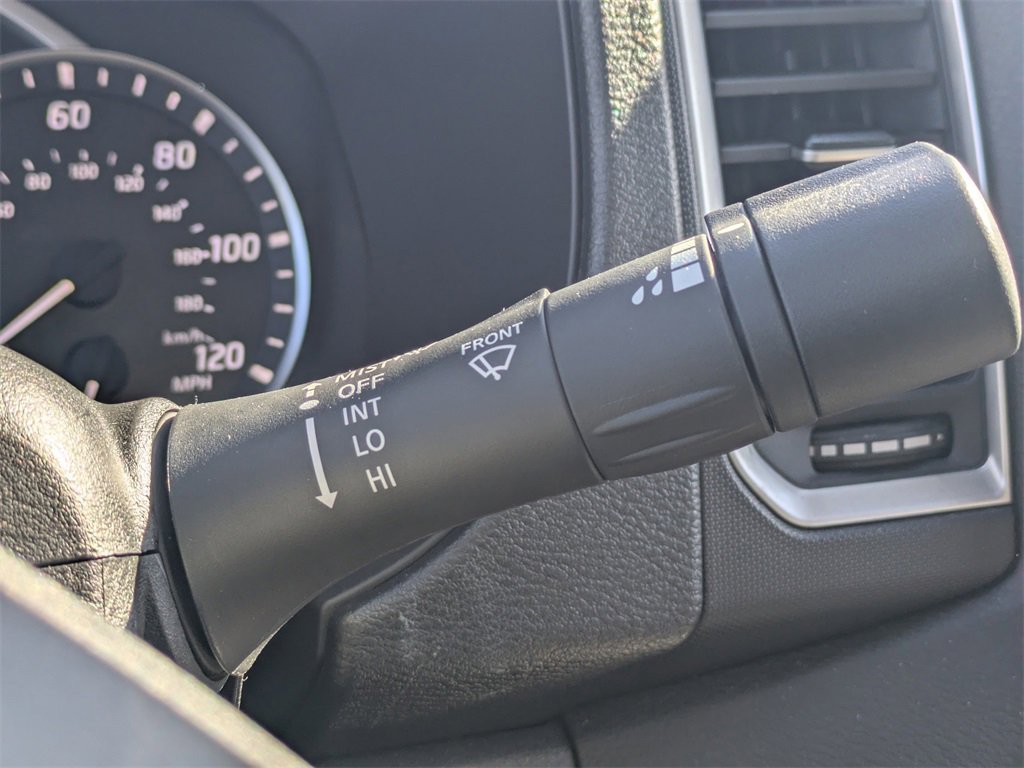 Used 2024 Nissan Frontier SL w/ Technology Package image 28