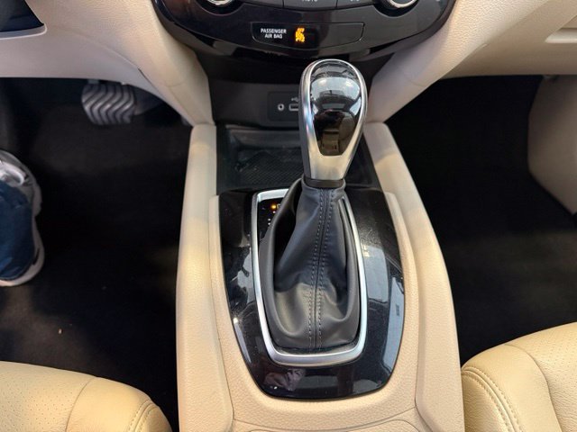 Used 2018 Nissan Rogue SV w/ Sun & Sound Touring Package AWD/4WD image 44