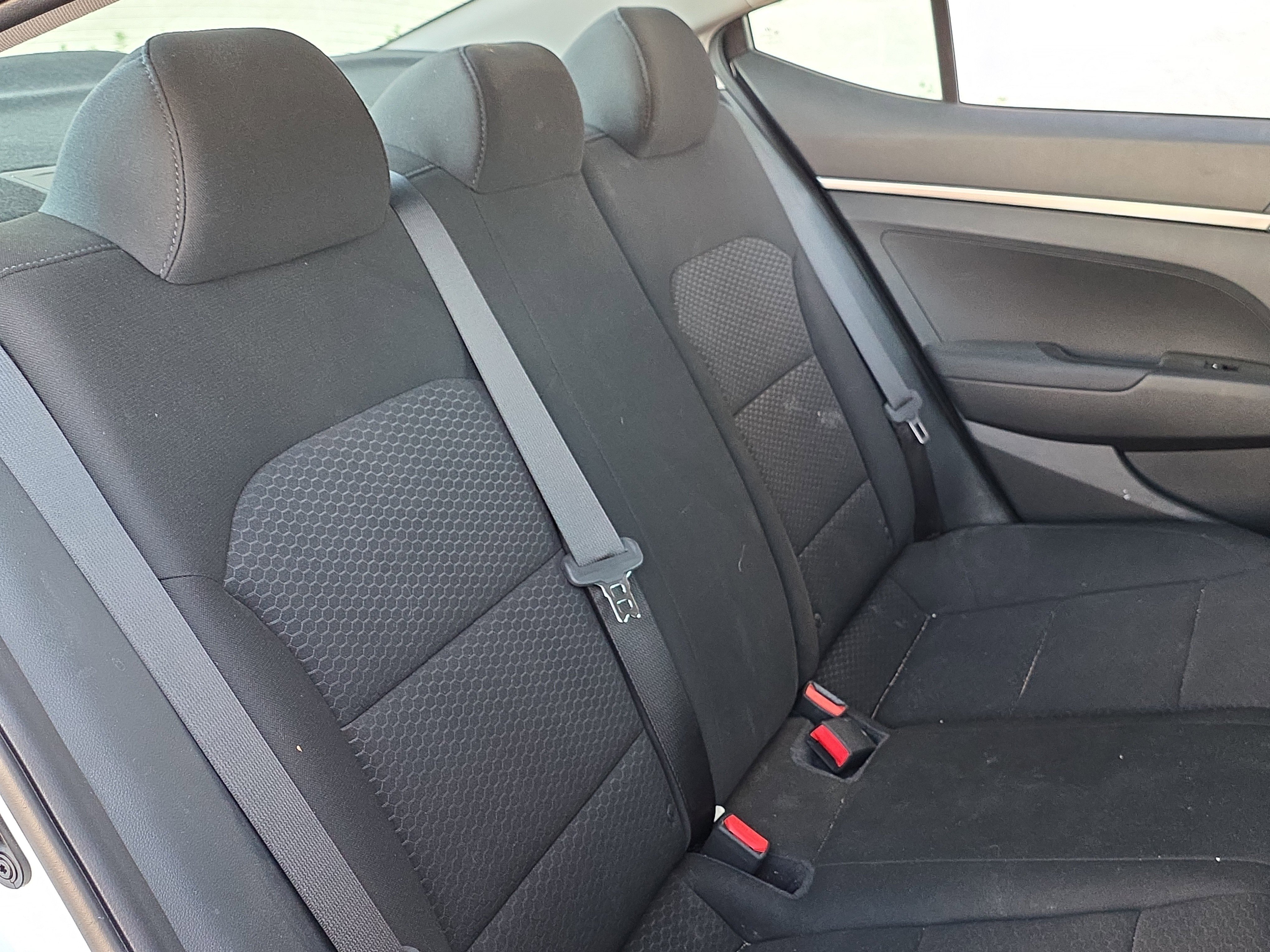 Used 2019 Hyundai Elantra SE w/ Cargo Package image 26