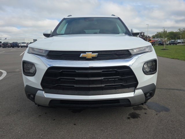 Used 2023 Chevrolet TrailBlazer LT AWD/4WD image 3