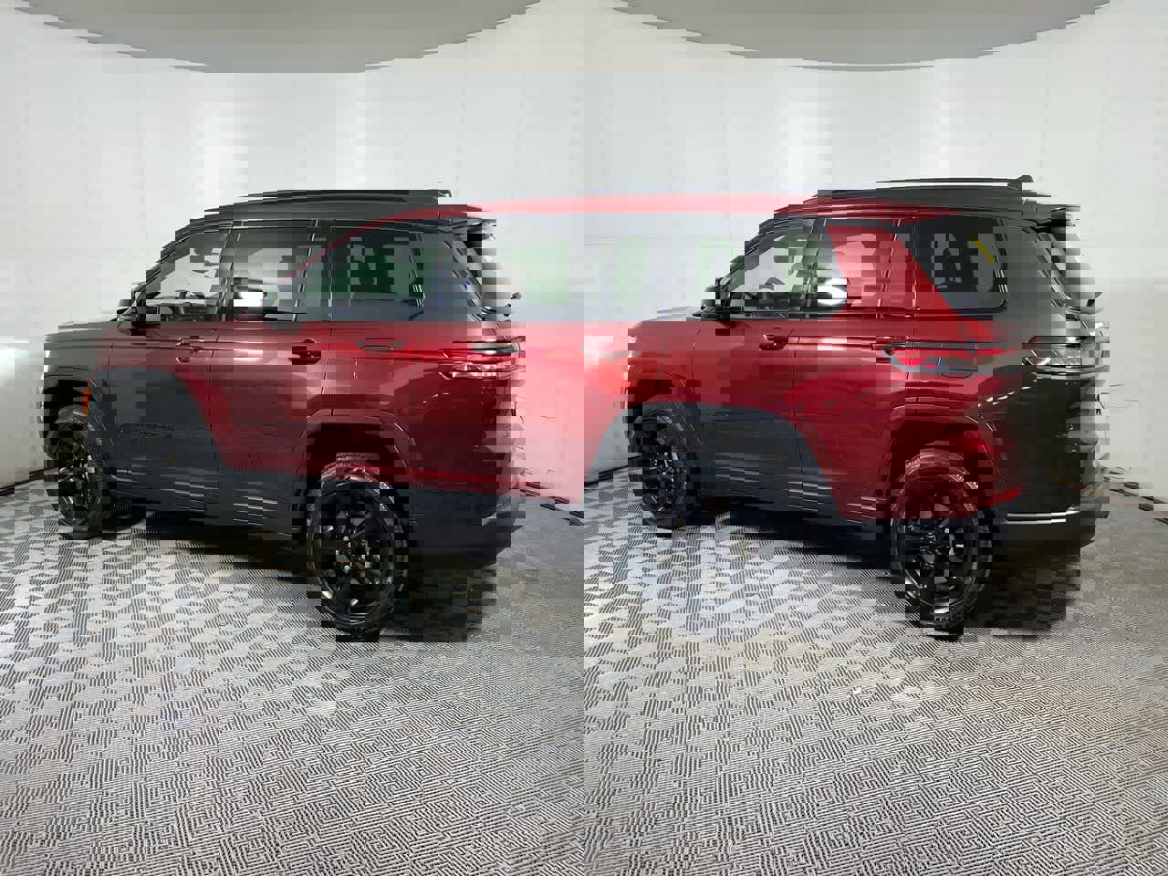 Used 2023 Jeep Grand Cherokee L Laredo image 12