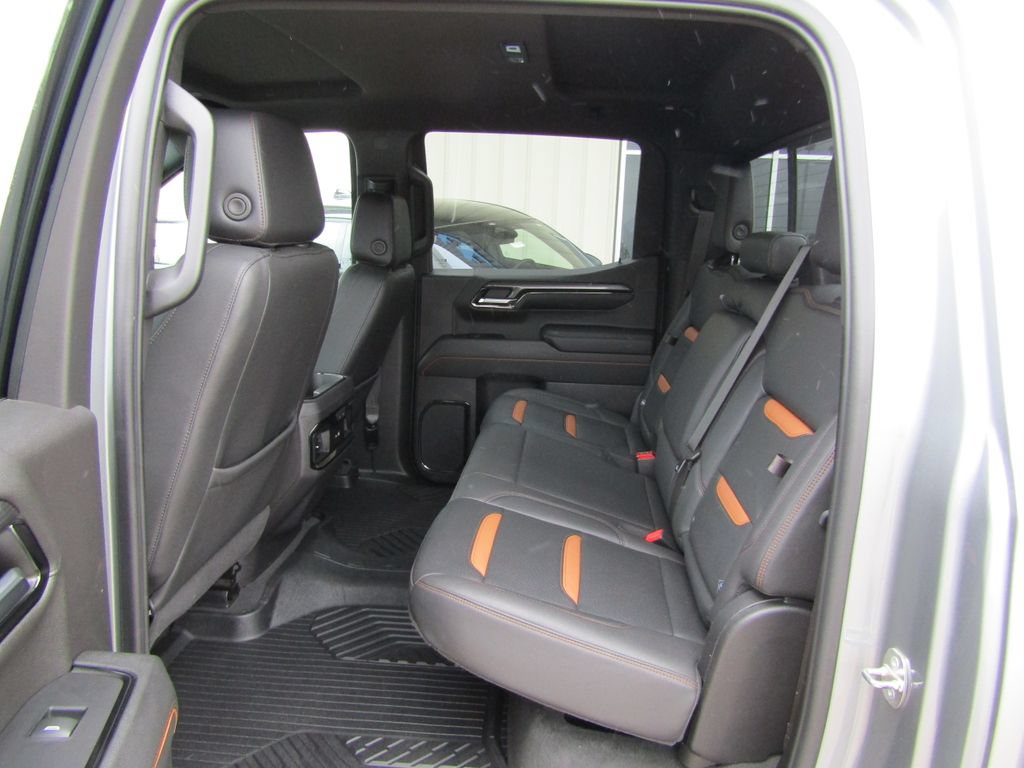 Used 2024 GMC Sierra 1500 AT4 w/ Technology Package AWD/4WD image 39