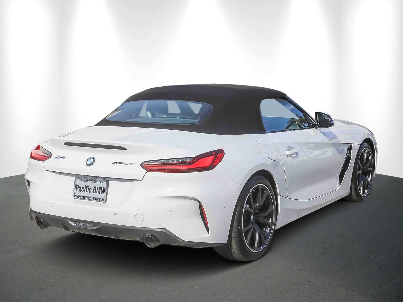 Used 2026 BMW Z4 sDrive30i w/ Premium Package image 6