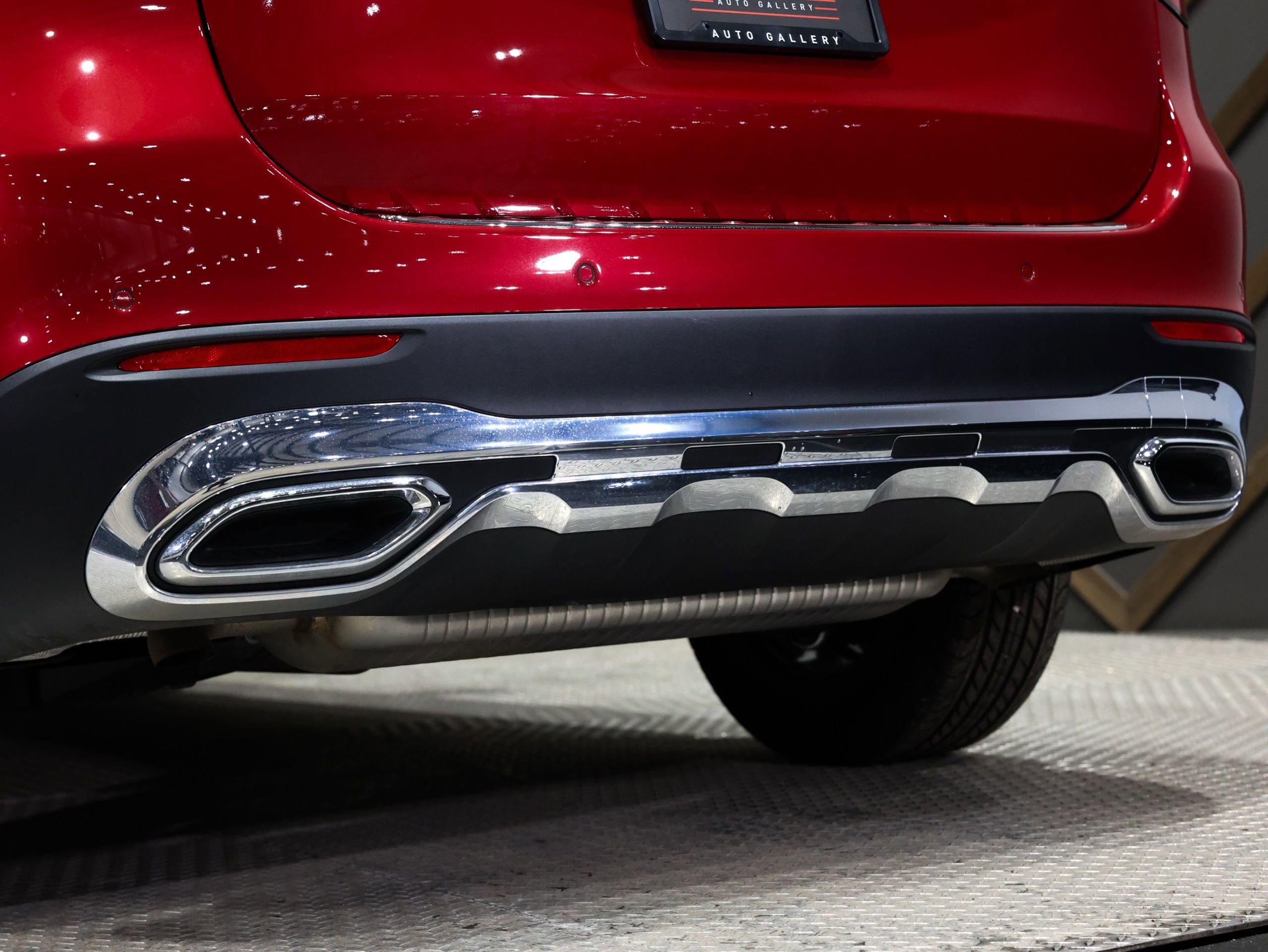 Used 2025 Mercedes-Benz GLC 300 4MATIC image 52