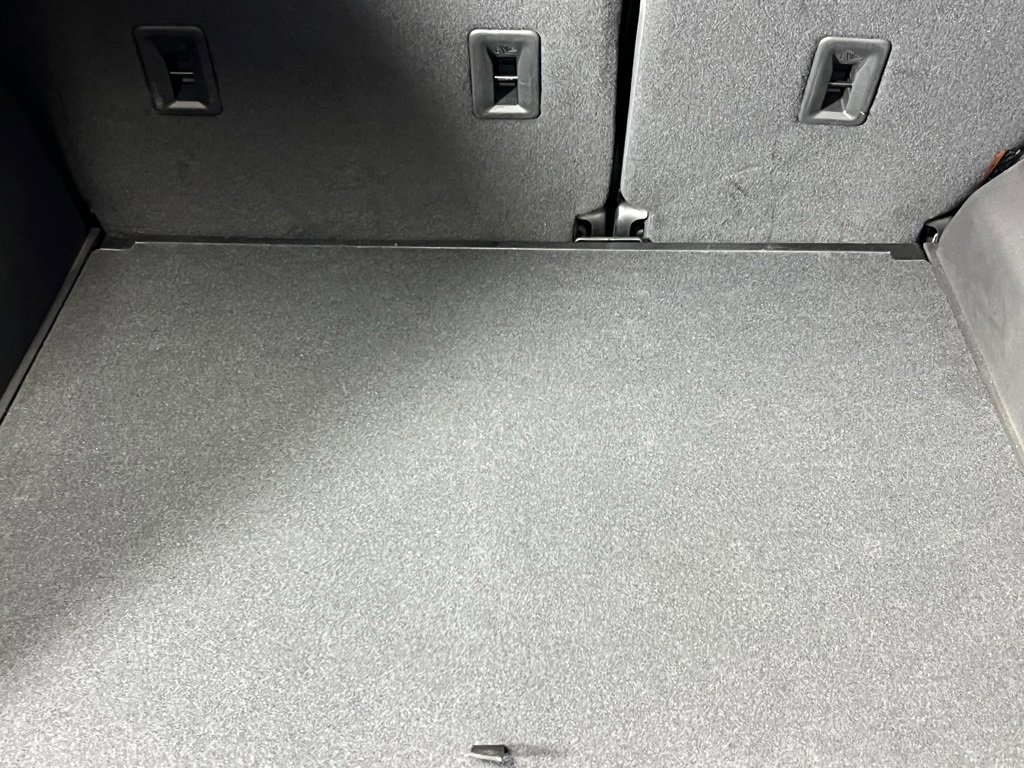 Used 2024 GMC Terrain AT4 w/ Infotainment Package II image 33