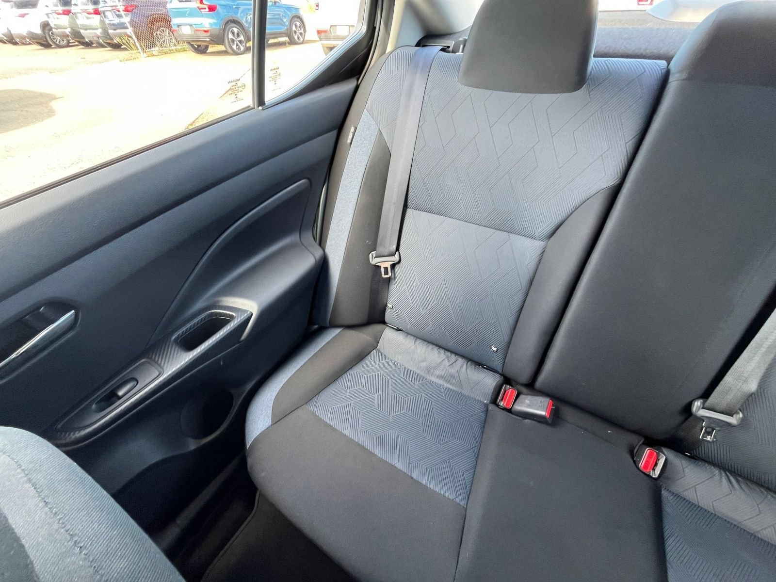 Used 2025 Nissan Versa SV FWD image 39