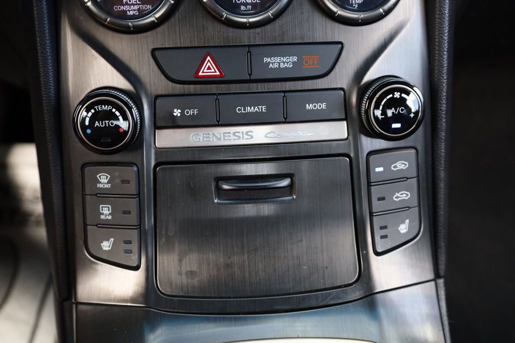 Used 2016 Hyundai Genesis Coupe 3.8 image 36