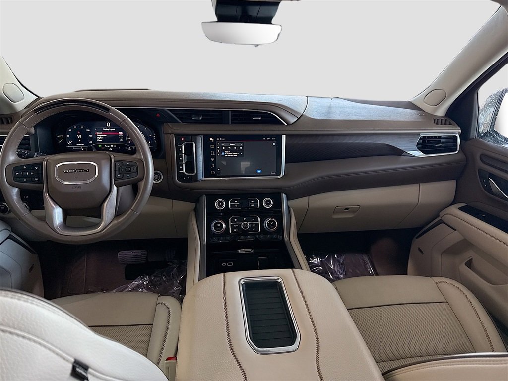 Used 2024 GMC Yukon XL Denali w/ Advanced Technology Package image 21