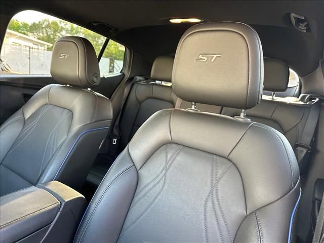 Certified 2025 Buick Envista Sport Touring w/ Experience Buick Package FWD image 21
