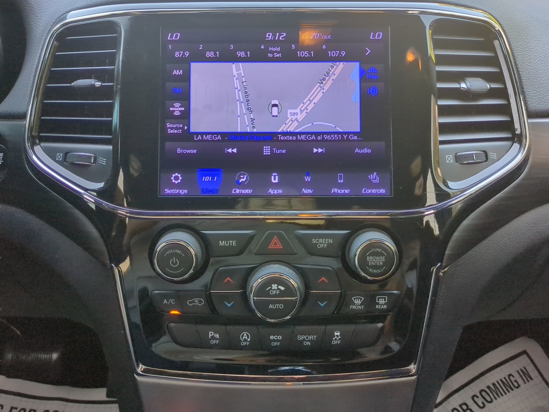 Used 2021 Jeep Grand Cherokee Laredo X image 57