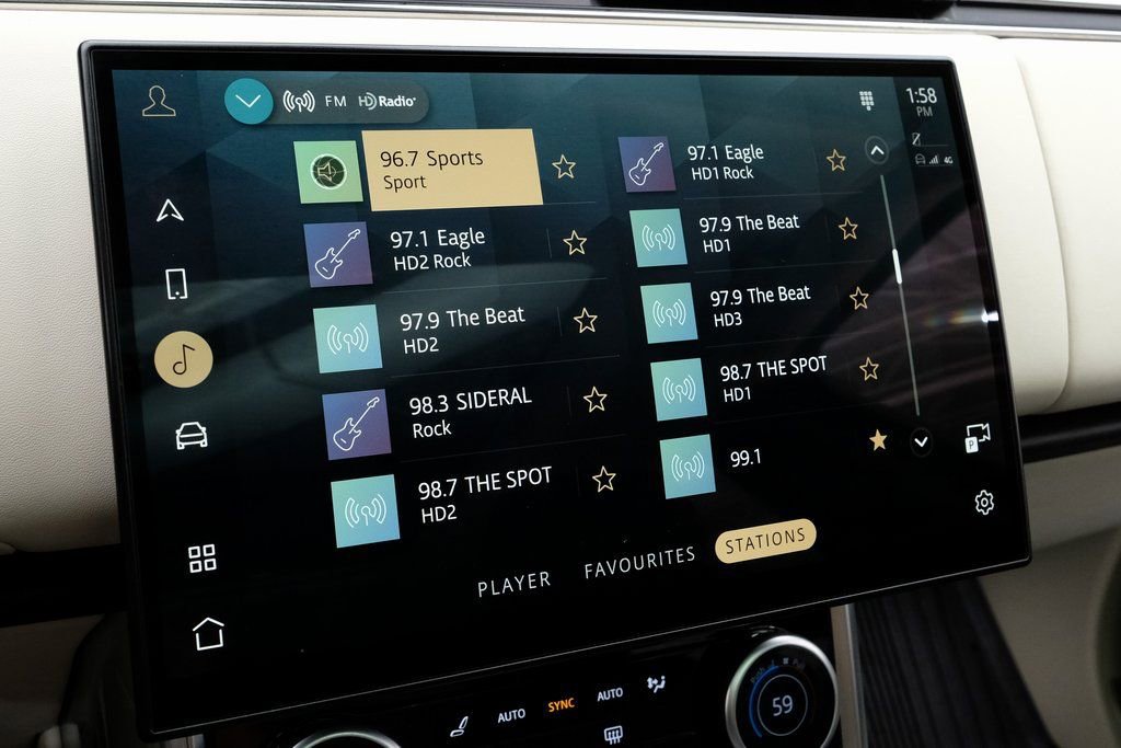 Used 2022 Land Rover Range Rover Long Wheelbase SE image 26