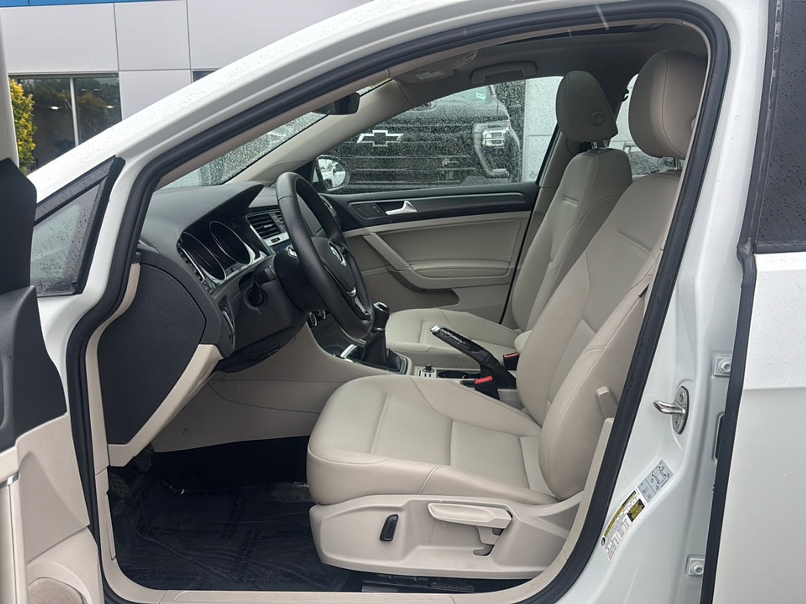 Used 2019 Volkswagen Golf SE w/ Driver Assistance Package FWD image 12