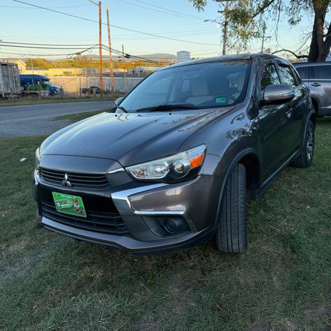 Used 2017 Mitsubishi Outlander Sport ES image 3