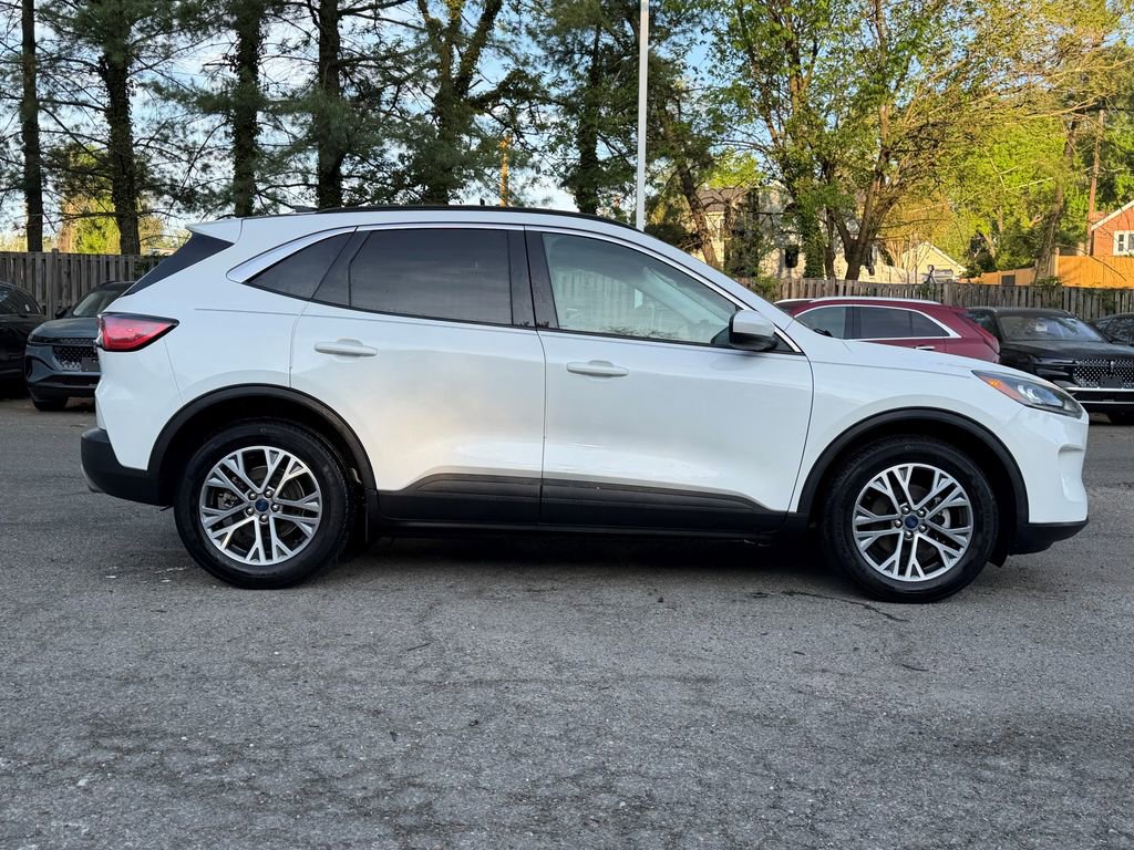 Used 2022 Ford Escape SEL AWD/4WD image 8