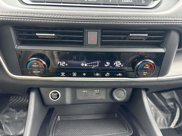 Used 2023 Nissan Rogue SV image 22