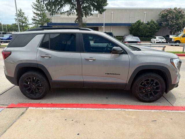 Used 2026 GMC Terrain Elevation w/ Elevation Premium Package FWD image 4