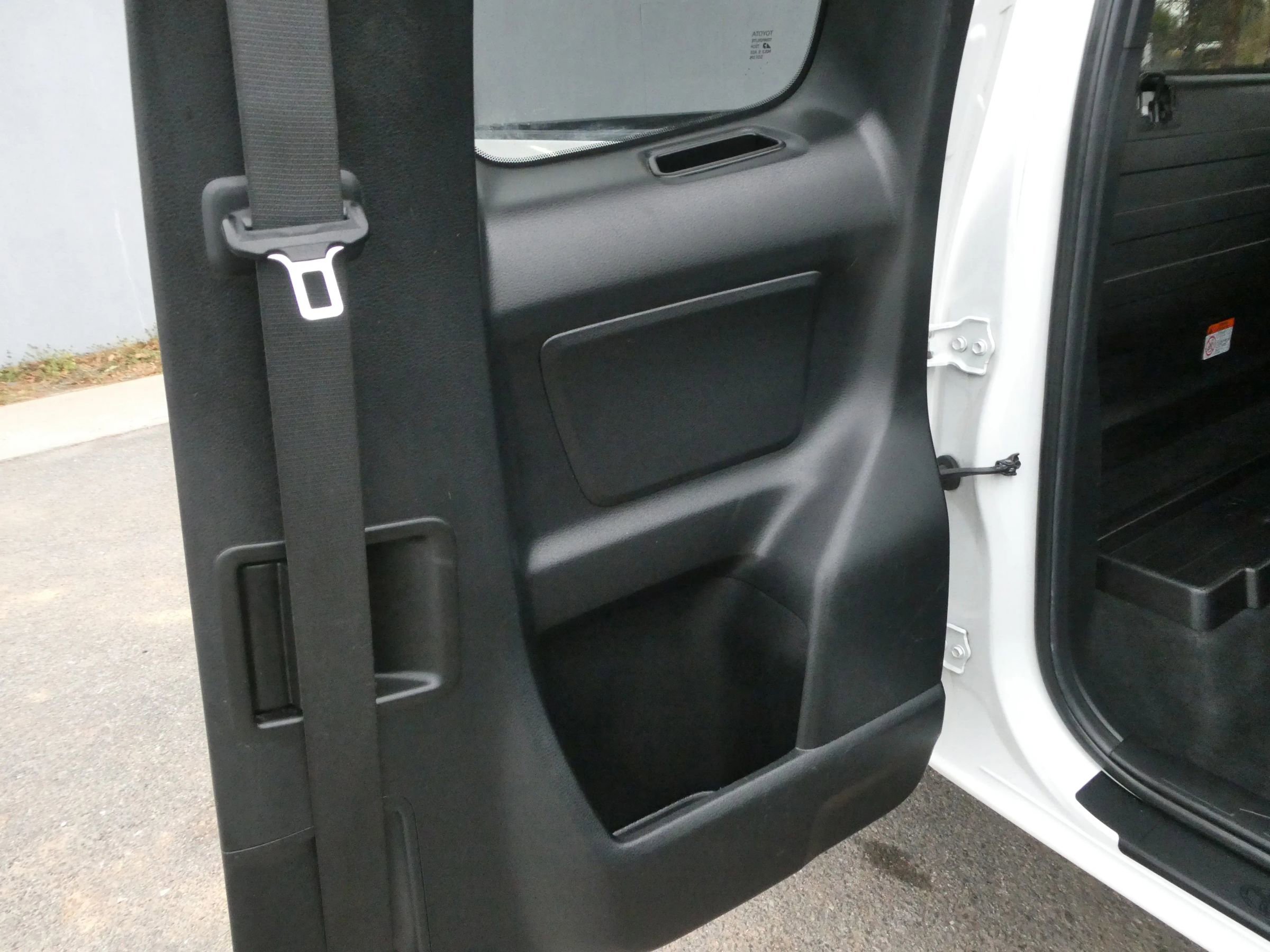 Used 2022 Toyota Tacoma SR image 24