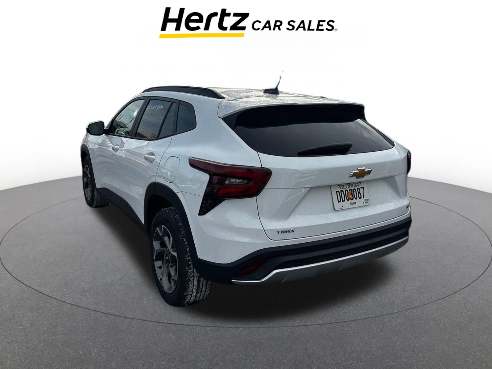 Used 2025 Chevrolet Trax LT w/ LT Convenience Package image 5