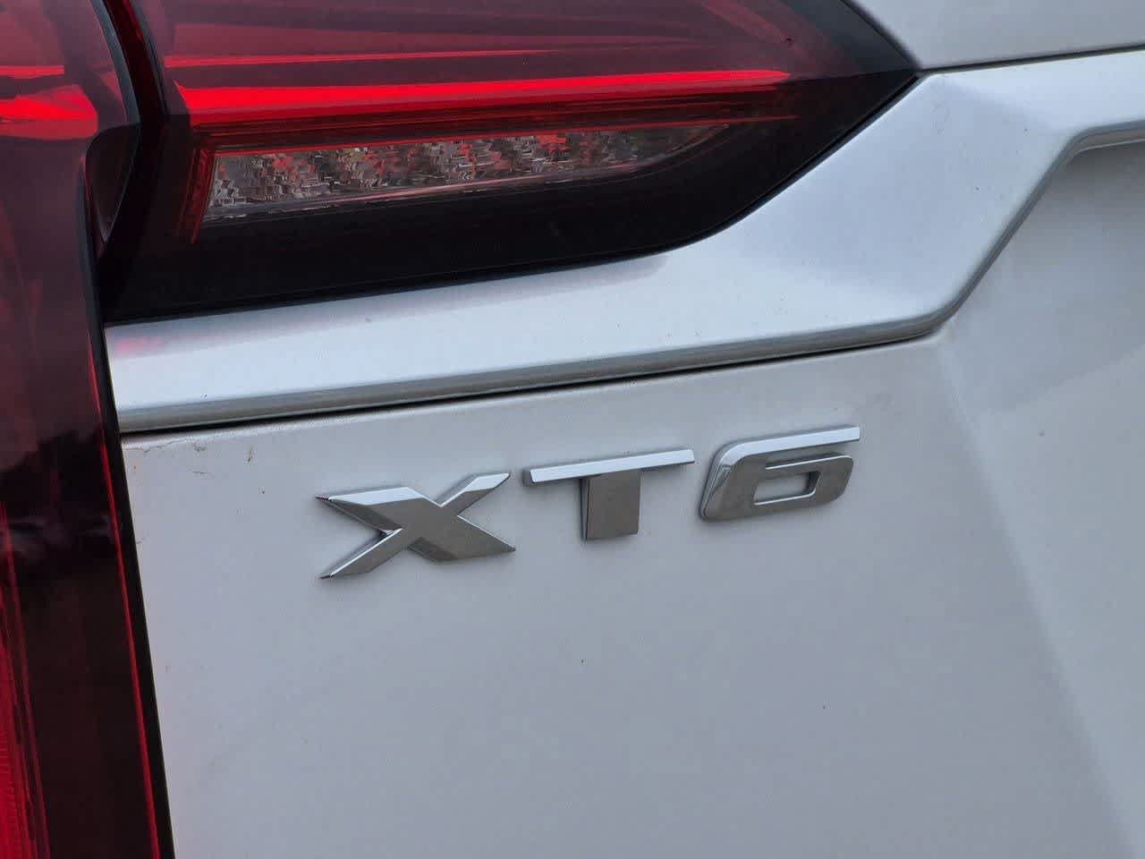 Used 2024 Cadillac XT6 Premium Luxury AWD/4WD image 12