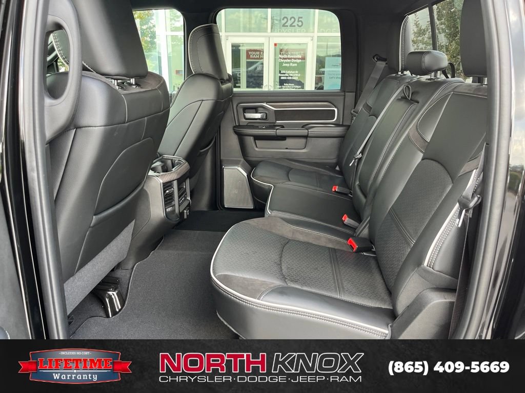 New 2026 RAM 2500 Laramie AWD/4WD image 12