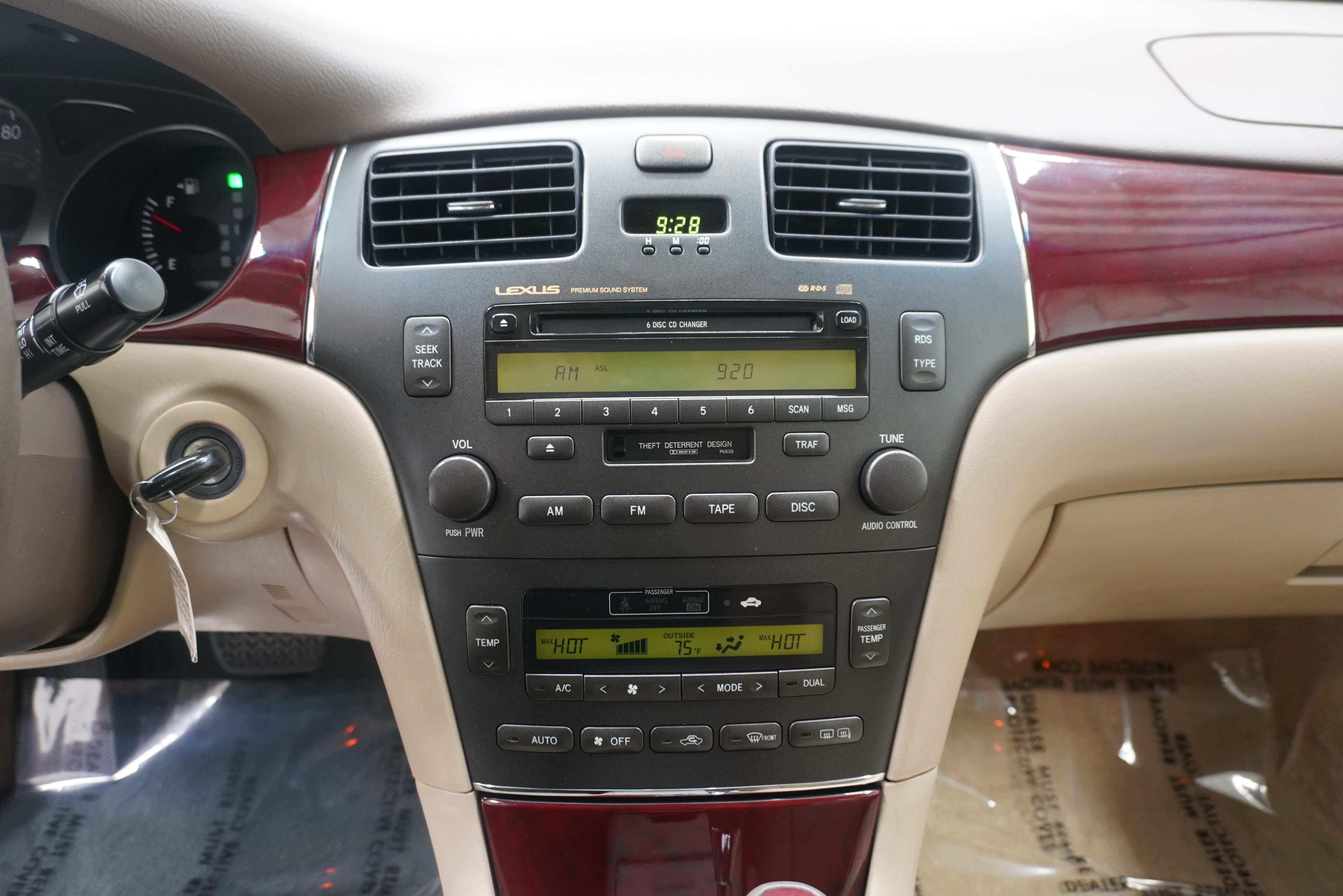Used 2004 Lexus ES 330 w/ Premium Pkg FWD image 20