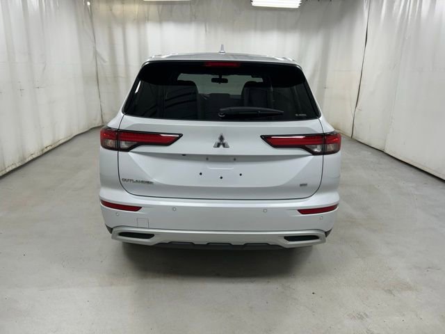 Used 2024 Mitsubishi Outlander AWD image 6