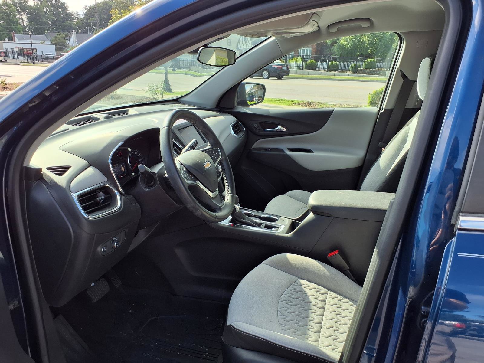 Used 2022 Chevrolet Equinox LT FWD image 21