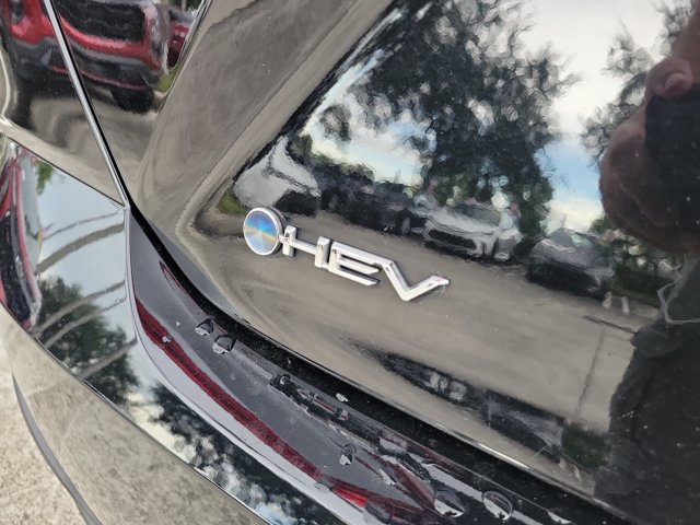 Used 2025 Toyota Camry SE FWD image 10