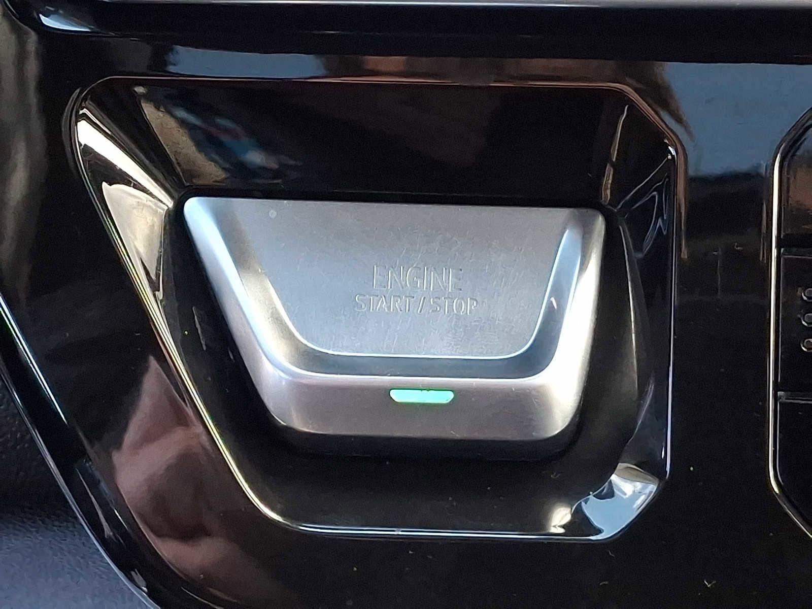 Certified 2022 GMC Sierra 1500 Denali image 26